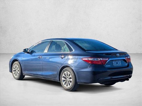 Used 2017 Toyota Camry LE image 8