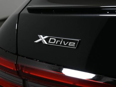 New 2026 BMW 530i xDrive w/ M Sport Package AWD/4WD image 40