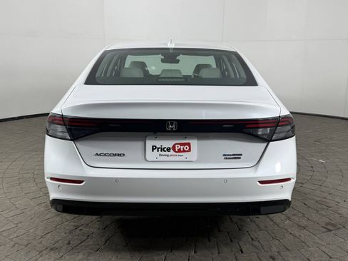 Used 2024 Honda Accord Touring image 6