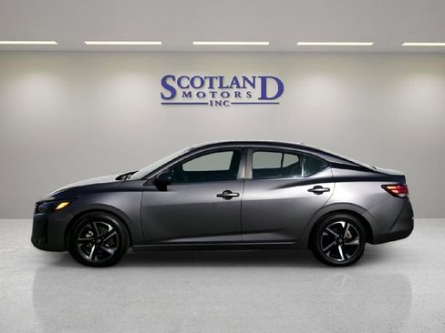 Used 2024 Nissan Sentra SV FWD image 1