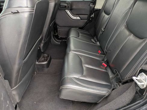 Used 2014 Jeep Wrangler Unlimited Sahara w/ Max Tow Package image 16