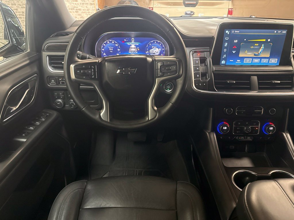 Used 2023 Chevrolet Tahoe Z71 w/ Luxury Package AWD/4WD image 15