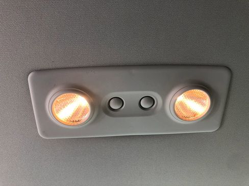 Used 2014 Chevrolet Traverse LT image 24