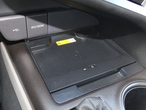 Used 2023 Toyota Camry XSE image 27