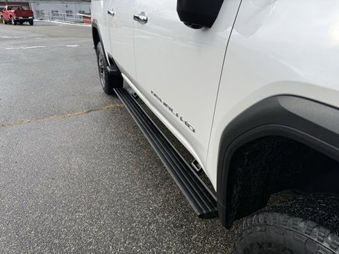 Used 2024 GMC Sierra 2500 Denali w/ Denali Reserve Package image 11