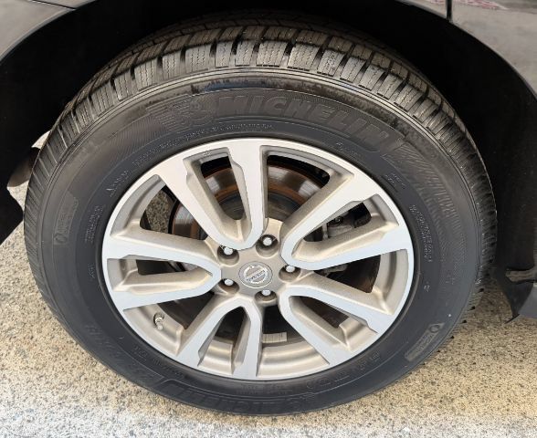 Used 2016 Nissan Pathfinder SV FWD image 30