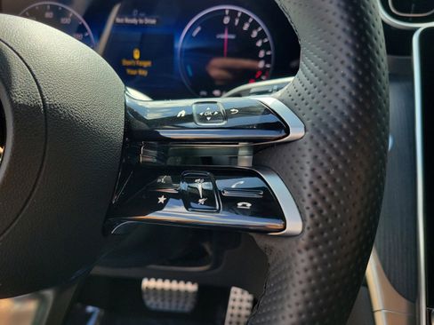 Used 2025 Mercedes-Benz GLC 350e 4MATIC image 22