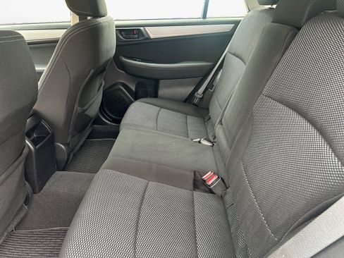 Used 2018 Subaru Outback 2.5i AWD/4WD image 13
