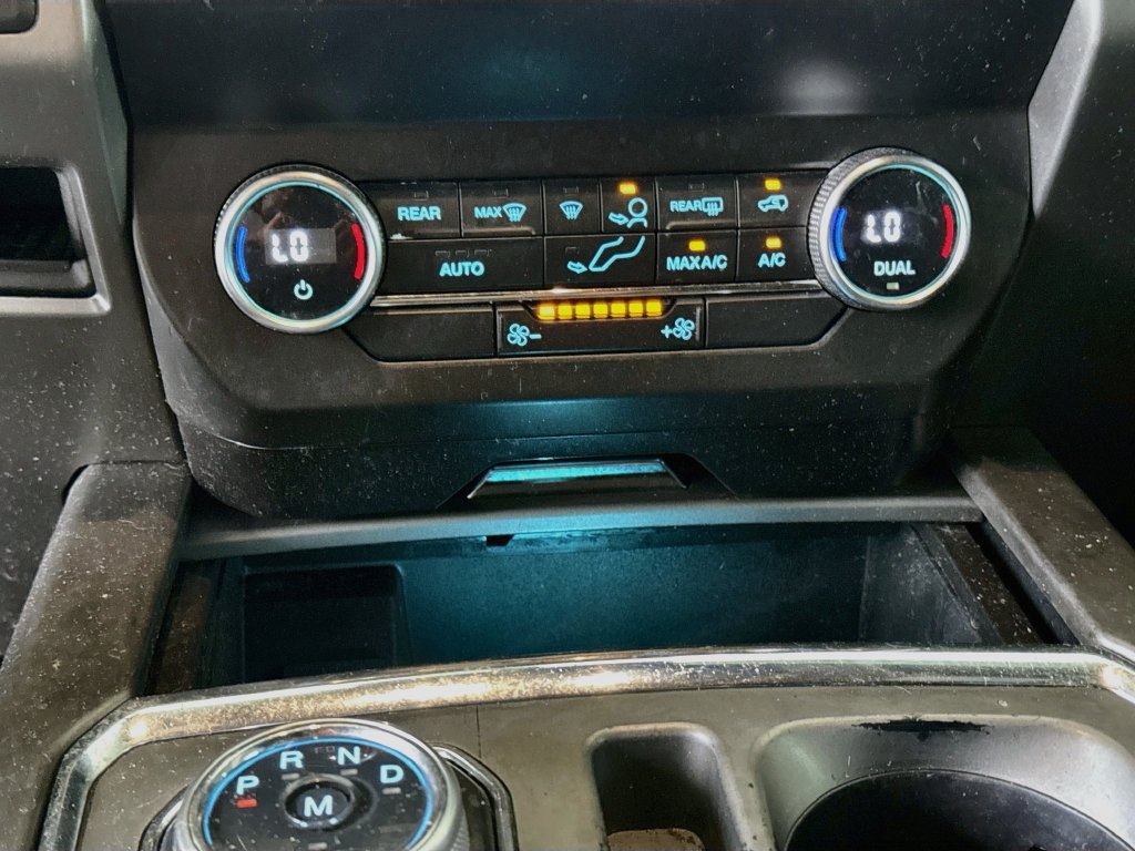 Used 2020 Ford Expedition XLT w/ Equipment Group 201A AWD/4WD image 17