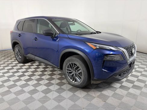 Used 2021 Nissan Rogue S AWD/4WD image 1