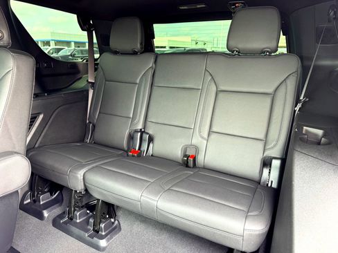 Used 2025 Chevrolet Tahoe Z71 w/ Comfort Package image 20