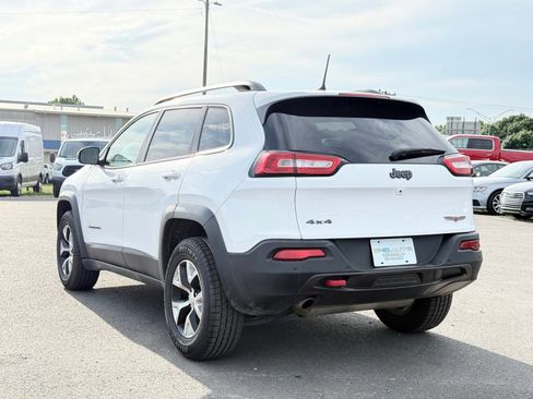 Used 2017 Jeep Cherokee Trailhawk AWD/4WD image 12