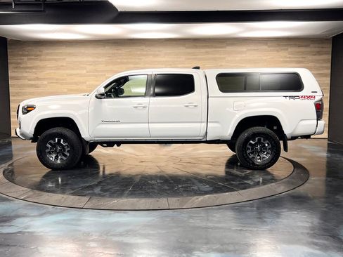 Used 2023 Toyota Tacoma TRD Off-Road w/ TRD Premium Off Road Package image 20