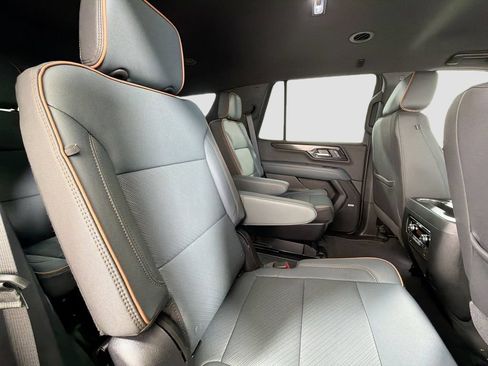 Used 2025 GMC Yukon AT4 w/ Premium Trailering Package AWD/4WD image 30