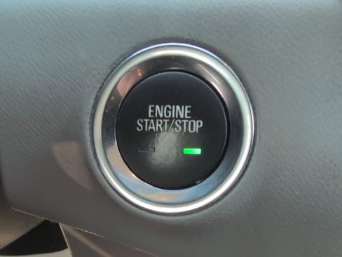 Used 2020 GMC Terrain SLE image 22