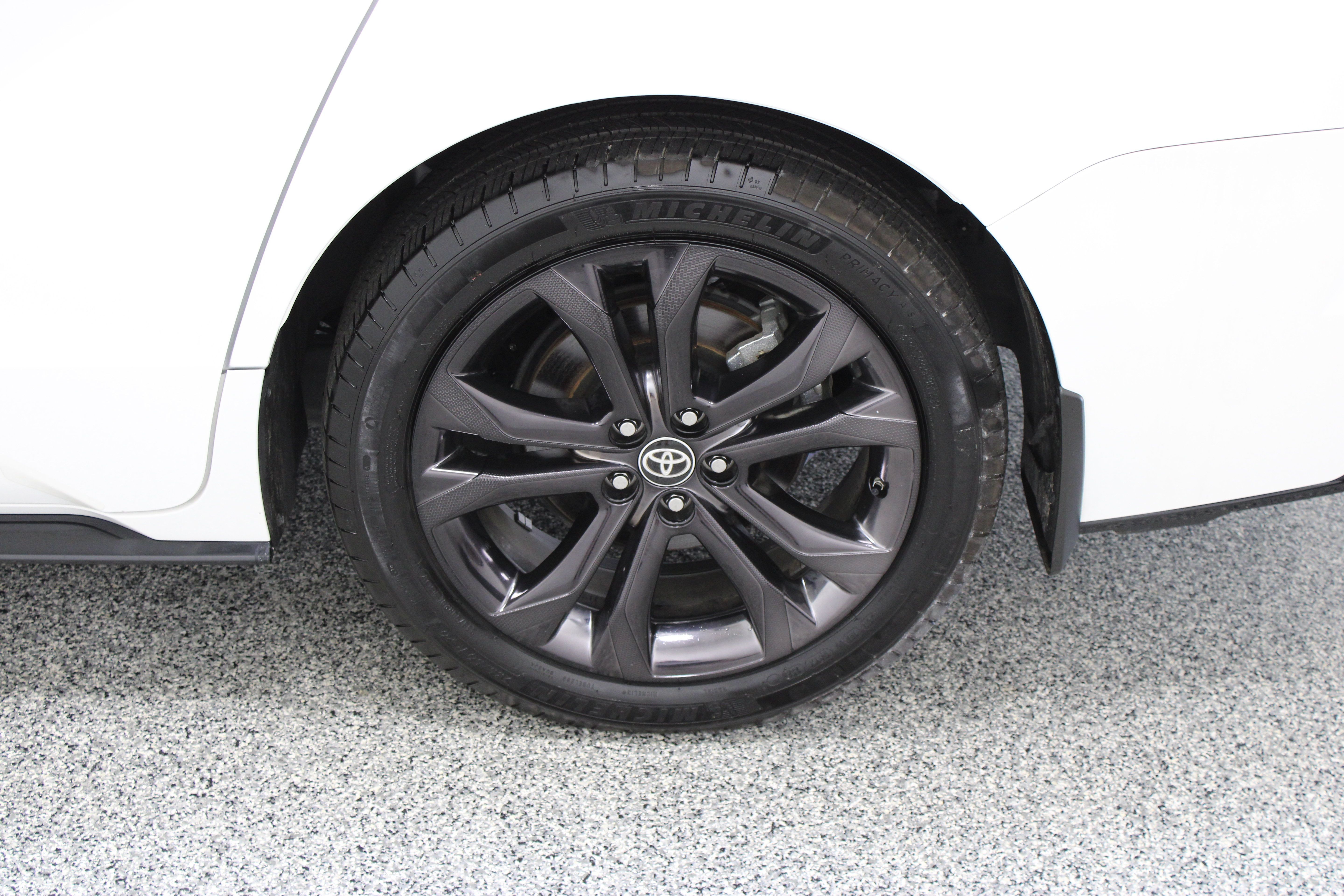 Used 2025 Toyota Sienna XSE w/ XSE Premium Package FWD image 10