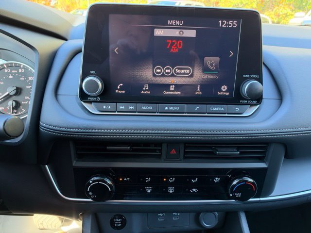 Used 2025 Nissan Rogue S AWD/4WD image 27