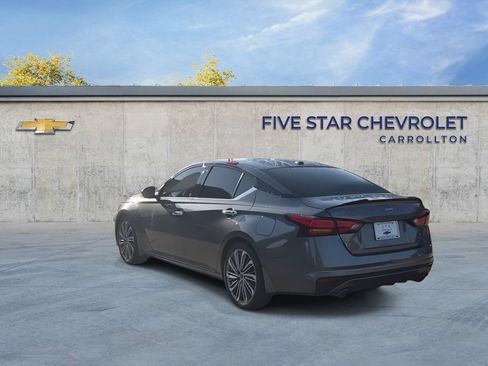 Used 2024 Nissan Altima 2.5 SL FWD image 7
