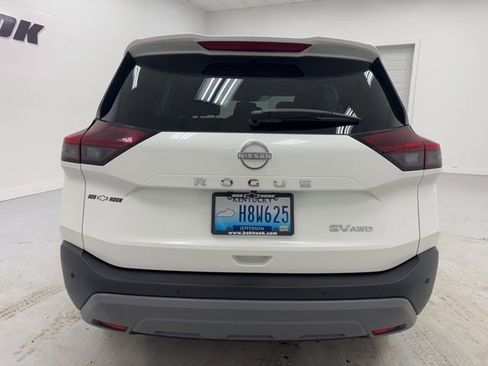 Used 2023 Nissan Rogue SV image 6