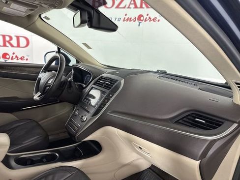 Used 2018 Lincoln MKC Reserve image 17