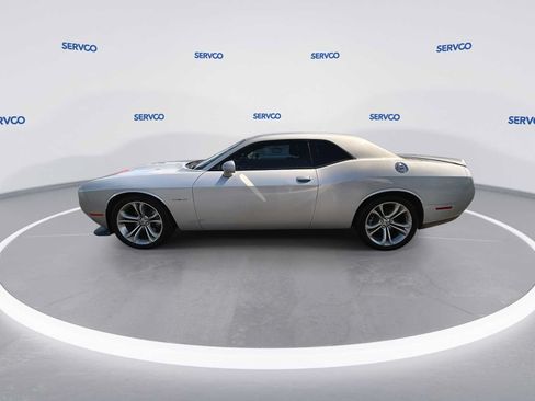 Used 2022 Dodge Challenger R/T RWD image 5