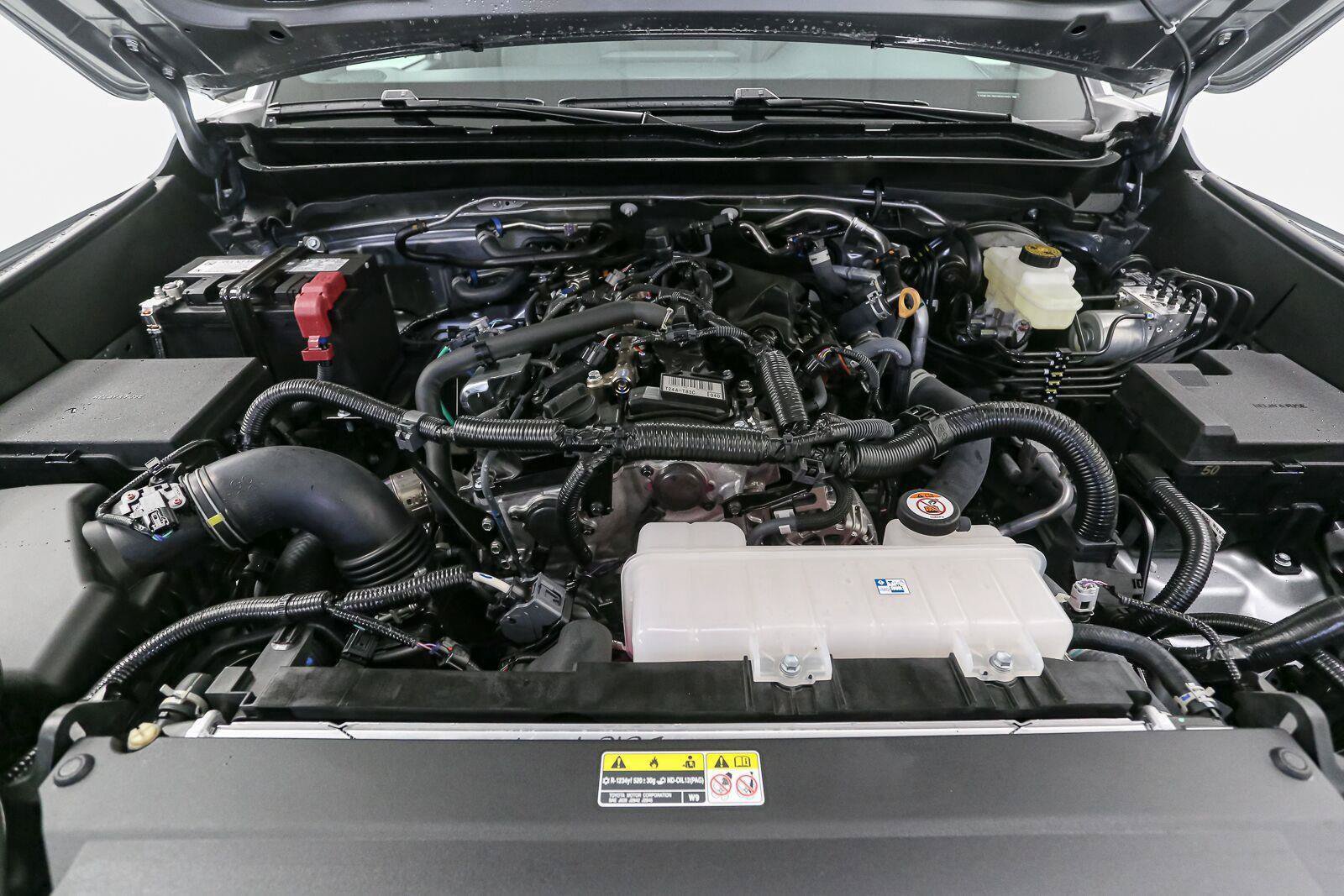 Used 2026 Toyota Tacoma SR5 AWD/4WD image 14