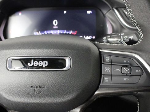New 2025 Jeep Grand Cherokee Limited AWD/4WD image 28