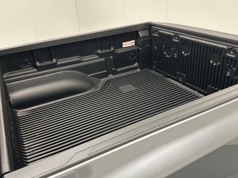 New 2026 Nissan Frontier SV w/ All-Weather Content Package AWD/4WD image 18