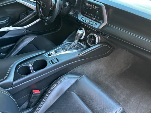 Used 2017 Chevrolet Camaro SS RWD image 18