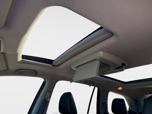 Used 2022 Honda Pilot Elite image 24