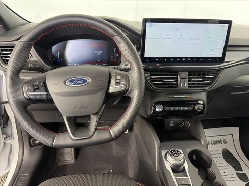 Used 2023 Ford Escape ST-Line w/ Tech Pack #1 AWD/4WD image 3