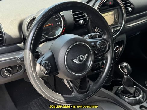 Used 2016 MINI Cooper Clubman FWD image 9