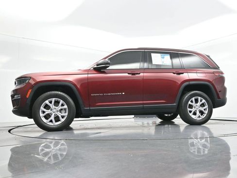 Used 2022 Jeep Grand Cherokee Limited AWD/4WD image 51