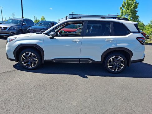 Certified 2025 Subaru Forester Limited AWD/4WD image 4