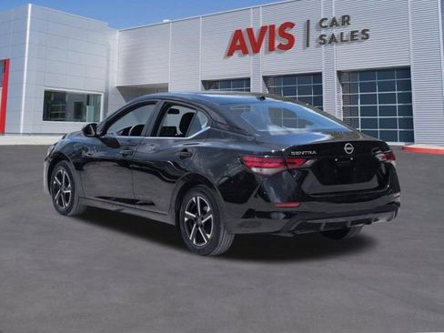 Used 2025 Nissan Sentra SV FWD image 9