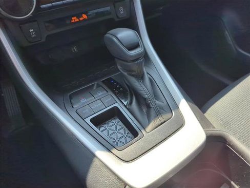 Certified 2025 Toyota RAV4 LE FWD image 17