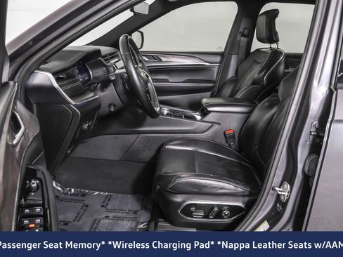 Used 2022 Jeep Grand Cherokee Overland w/ Luxury Tech Group IV image 7