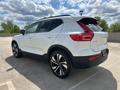 Certified 2023 Volvo XC40 B5 Ultimate w/ Protection Package Premier AWD/4WD image 4