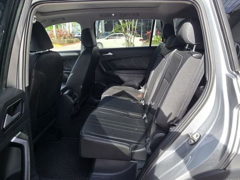 Certified 2023 Volkswagen Tiguan SE w/ Panoramic Sunroof Package FWD image 14