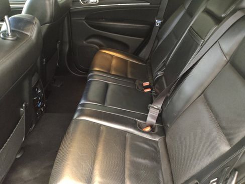 Used 2019 Jeep Grand Cherokee Limited w/ Luxury Group II RWD image 18