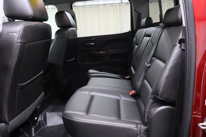 Used 2018 GMC Sierra 1500 SLT w/ SLT Premium Package AWD/4WD image 29