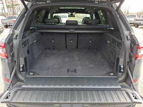Used 2021 BMW X5 M50i w/ Executive Package image 34