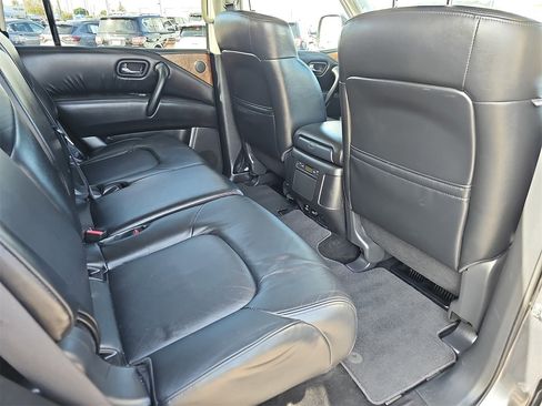 Used 2024 Nissan Armada SL image 11