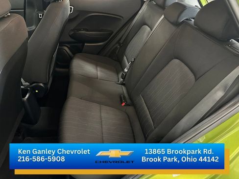 Used 2022 Hyundai Venue SE FWD image 18