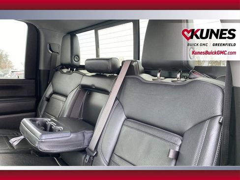 Used 2023 GMC Sierra 3500 Denali w/ Denali Black Diamond Edition image 31