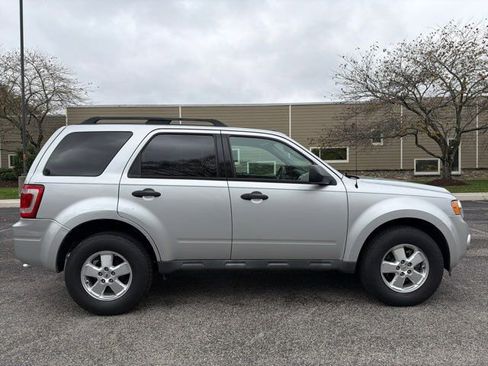 Used 2012 Ford Escape XLT image 2