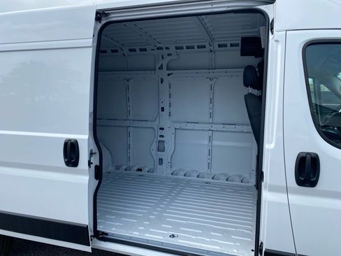 New 2025 RAM ProMaster 2500 image 12