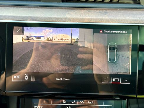 Used 2020 Audi e-tron Premium Plus image 16