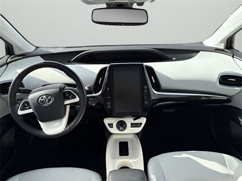 Used 2018 Toyota Prius Four image 14