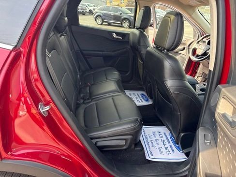 Used 2020 Ford Escape Titanium AWD/4WD image 32